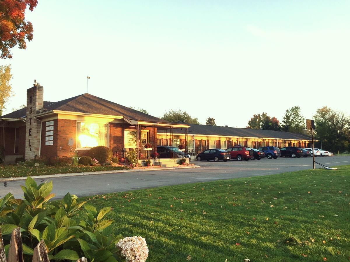 Park Place Motel & Suites Tweed Dış mekan fotoğraf